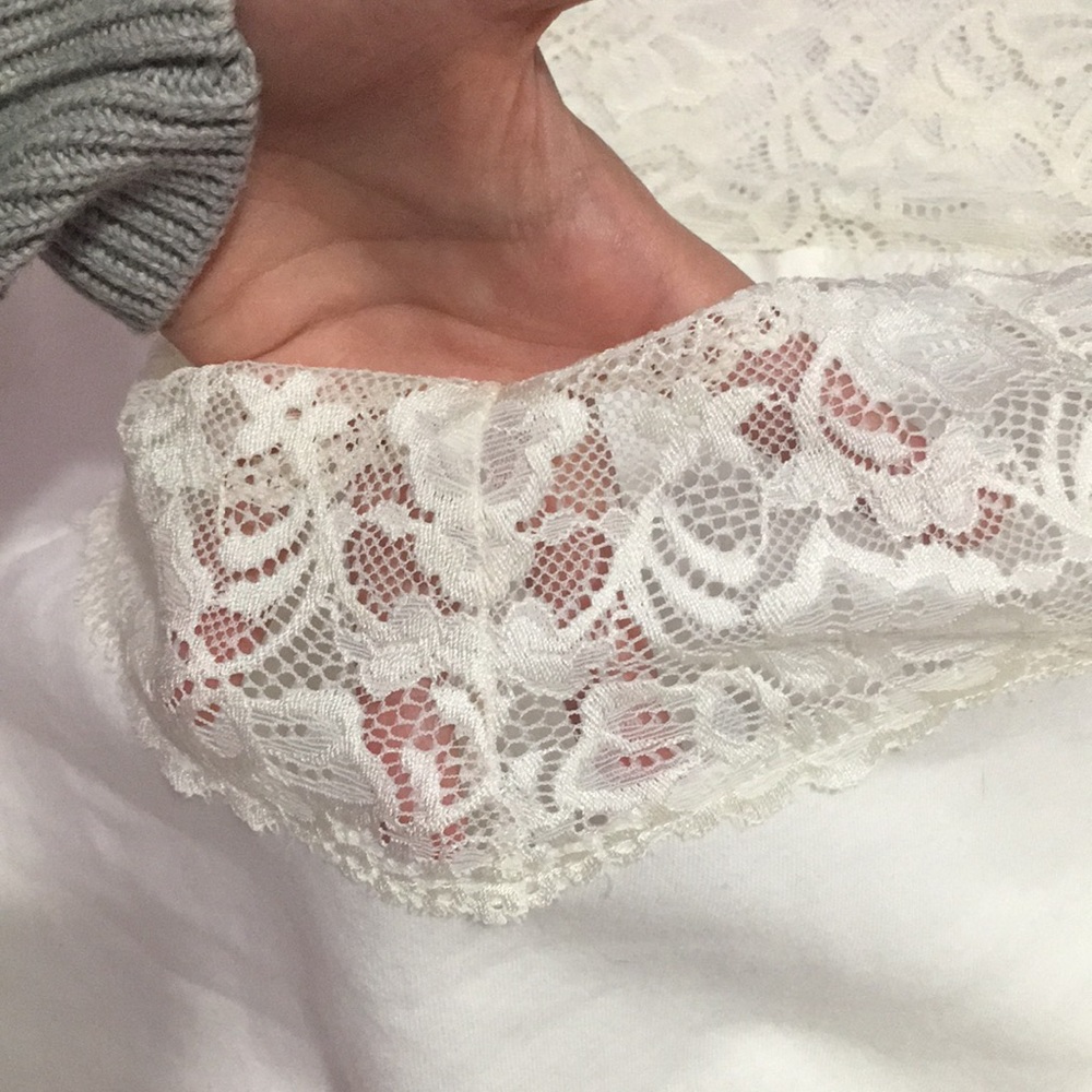 Off the shoulder sweater - Picture 6 of 6